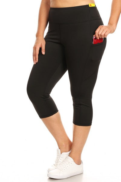 Yelete Women's Active High Rise 5-Pocket Capri Leggings BLACK image 1