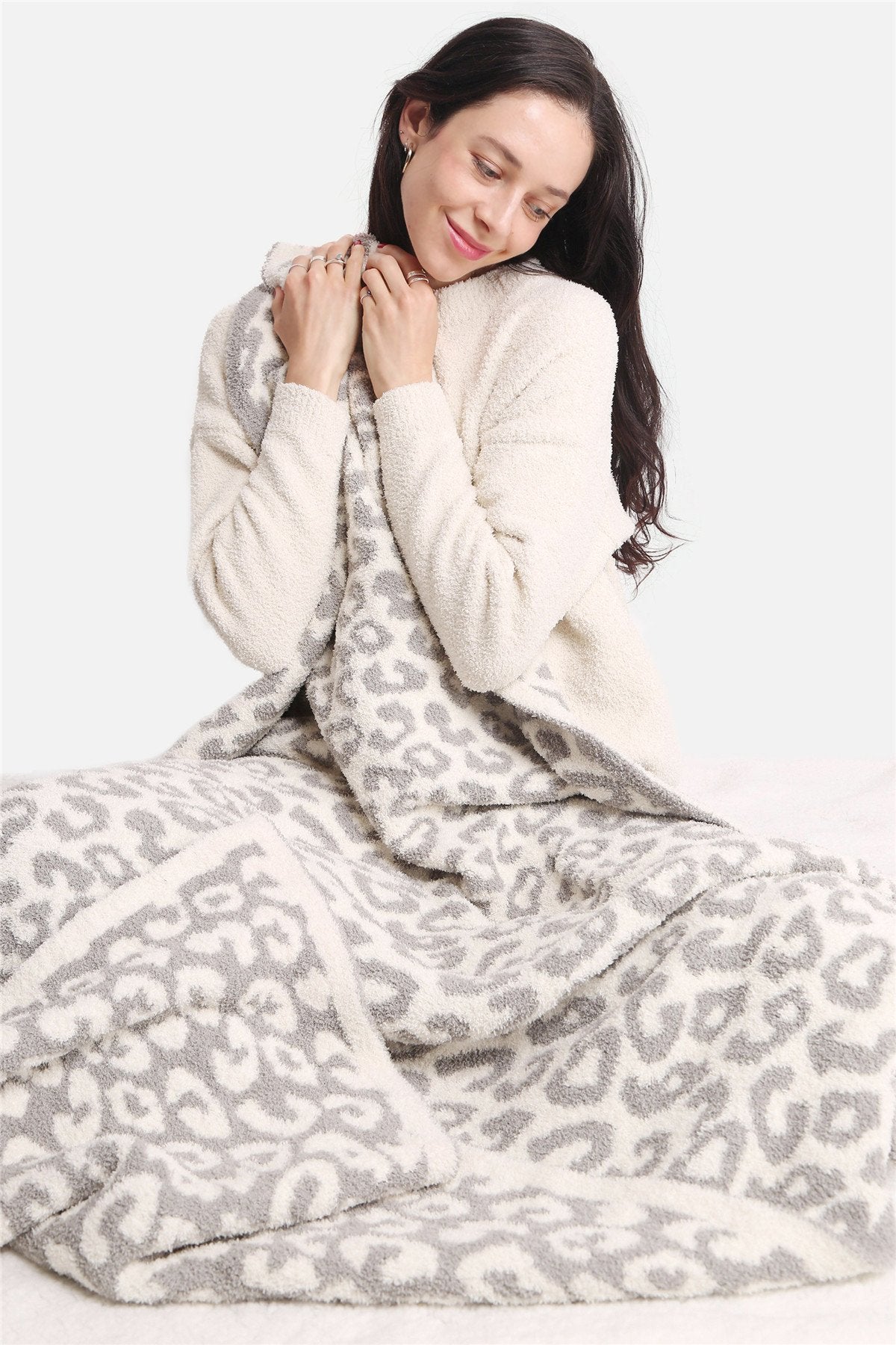 ComfyLuxe Cozy Blanket image 3